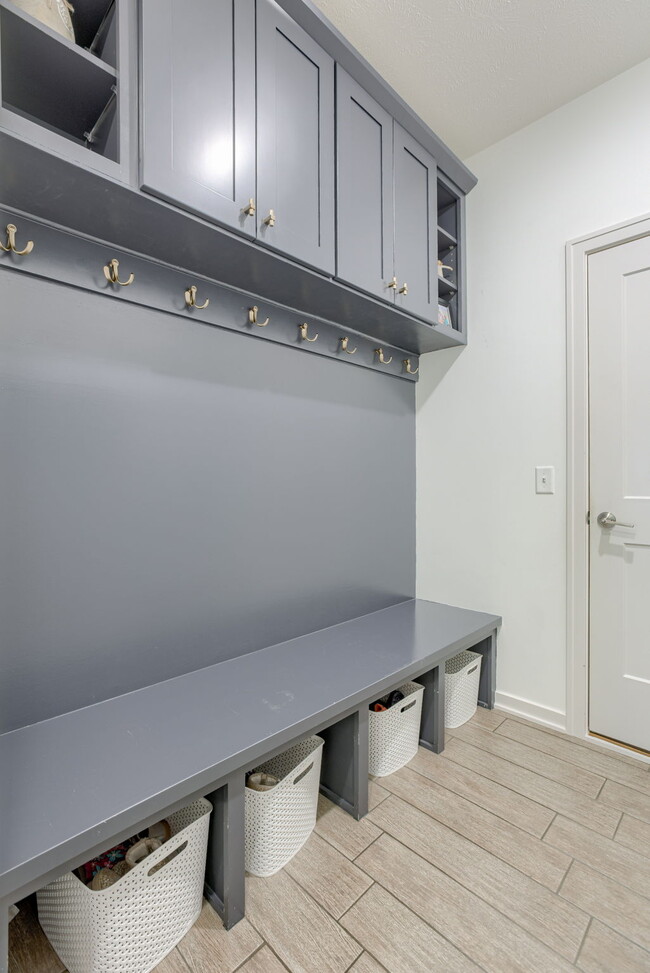 property at 19202 Taylor Cir
