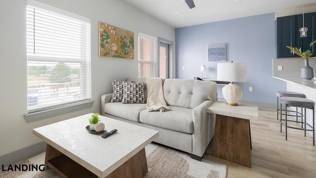 2422 S Carrier Pkwy, Unit 308
