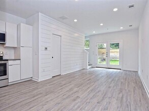 5924 S Congress Ave in Austin, TX - Building Photo - Building Photo