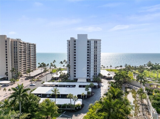 property at 4005 Gulf Shore Blvd N