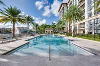 Windsor at Doral in Doral, FL - Building Photo - Building Photo