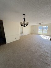 11 Brookfield Dr in Newnan, GA - Building Photo - Building Photo