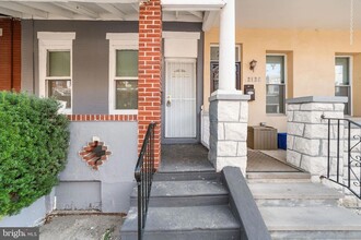 2126 Wharton St in Philadelphia, PA - Foto de edificio - Building Photo