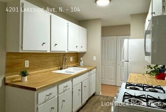 4201 Lakeside Ave N in Minneapolis, MN - Building Photo - Building Photo