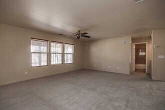 8527 E Vía Cortina De Madera in Tucson, AZ - Building Photo - Building Photo