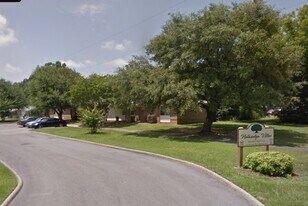 66 Gerald Robinson Dr in Notasulga, AL - Building Photo