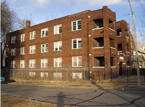 Lindale in Kansas City, MO - Foto de edificio - Building Photo