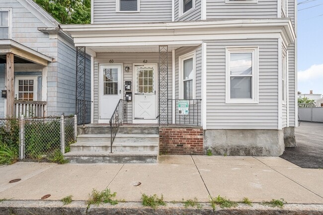 62 W 3rd St in Lowell, MA - Building Photo - Building Photo