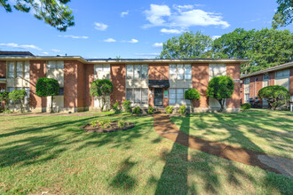Oak Grove Flats in Memphis, TN - Foto de edificio - Building Photo