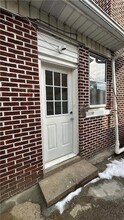 433 Justus Ave in Carnegie, PA - Foto de edificio - Building Photo