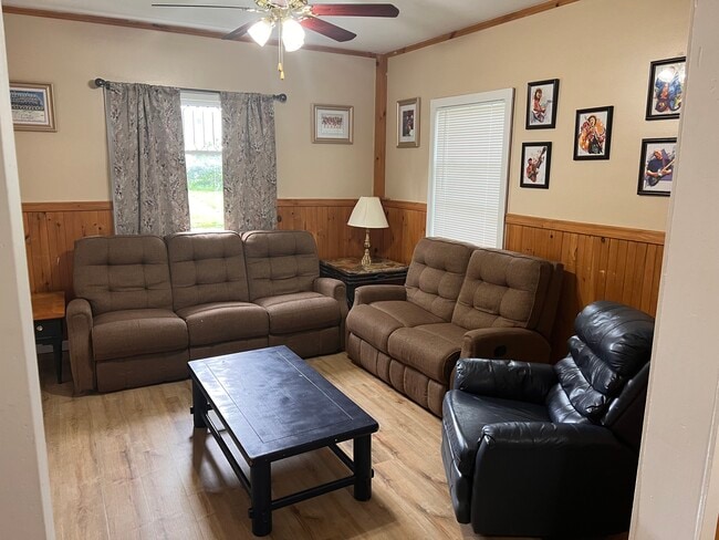 37 Maple Ave in Fredonia, NY - Building Photo - Building Photo