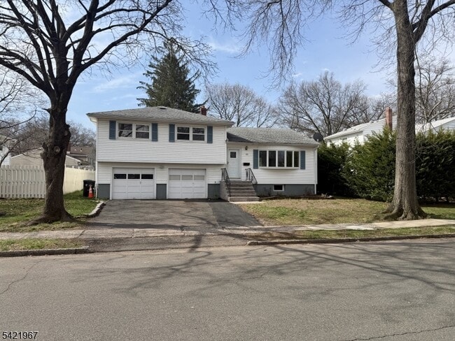 property at 25 Huck Rd