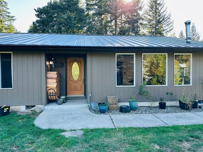 property at 128 Bunting Dr