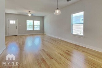 423 Channing Ave in San Antonio, TX - Building Photo - Building Photo