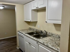 4935 Filner St, Unit 4935 Filner in New Port Richey, FL - Building Photo - Building Photo