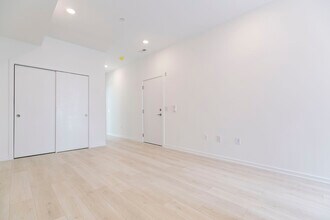 1242 Lecount St, Unit B in Philadelphia, PA - Building Photo - Building Photo