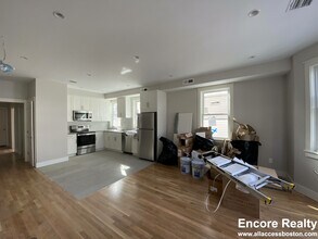 70 Spring St in Cambridge, MA - Building Photo - Building Photo