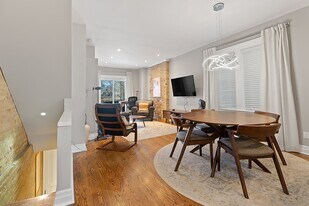 39 Lee Ave in Toronto, ON - Building Photo