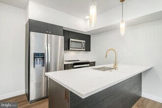 1102 Germantown Ave, Unit 604 in Philadelphia, PA - Foto de edificio - Building Photo