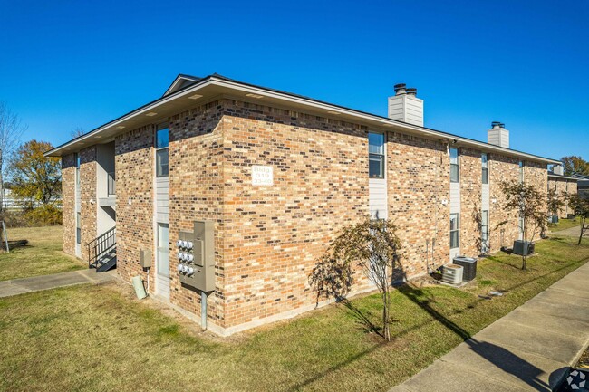 Seasons & Woodale Apartments in Monroe, LA - Foto de edificio - Building Photo