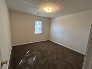 8838 W Hills Ct in Douglasville, GA - Building Photo - Building Photo