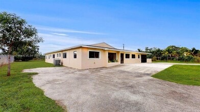 25600 SW 157th Ave in Homestead, FL - Building Photo - Building Photo