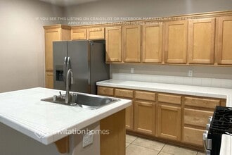 1063 Burson St in Las Vegas, NV - Foto de edificio - Building Photo