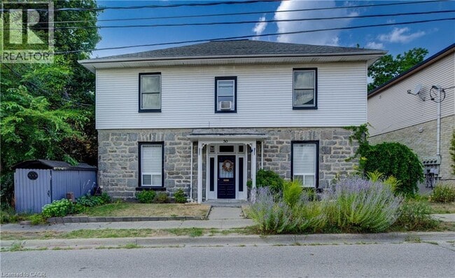 property at 50 Wellington St