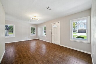 1147 Du Barry Ln in Houston, TX - Building Photo - Building Photo