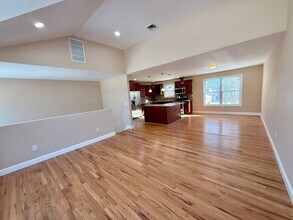 230 Clark St in Brentwood, NY - Foto de edificio - Building Photo