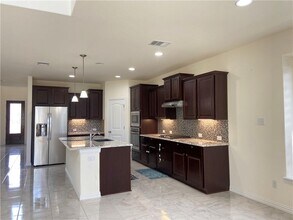 21320 Hines Ln in Pflugerville, TX - Building Photo - Building Photo