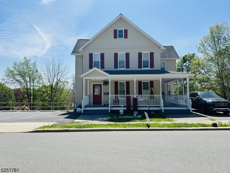 48 Unionville Ave in Sussex, NJ - Building Photo