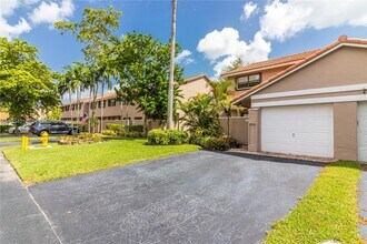 11668 SW 91st Terrace in Miami, FL - Building Photo - Building Photo