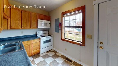 1366 Indianola Ave in Columbus, OH - Building Photo - Building Photo