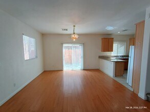 2651 Rimpacific Cir in Las Vegas, NV - Building Photo - Building Photo