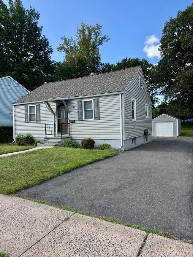 56 Allen St in Windsor, CT - Building Photo - Building Photo