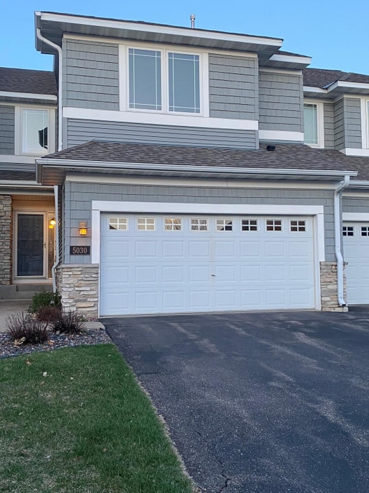 5030 Archer Ln N in Plymouth, MN - Building Photo