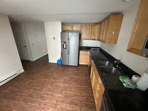 1 Colburn Dr in Orono, ME - Building Photo - Building Photo