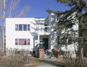 1436 Memorial Dr NW in Calgary, AB - Building Photo - Building Photo