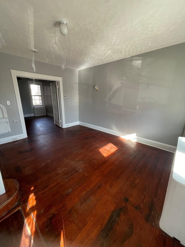 518 Winston Ave in Baltimore, MD - Building Photo - Building Photo
