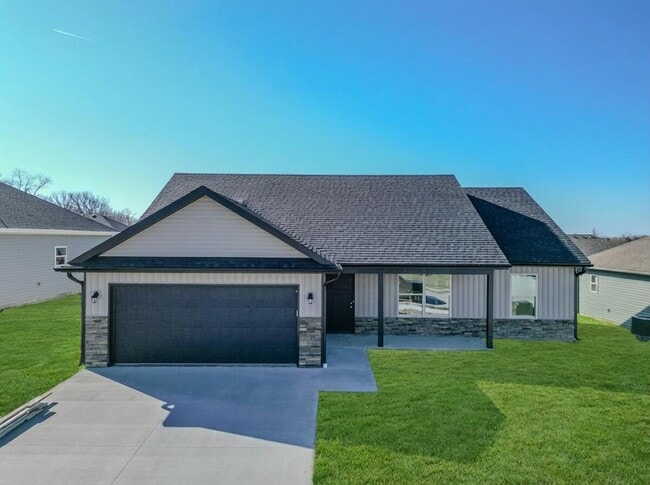 3324 Naples Dr in Columbia, MO - Building Photo - Building Photo