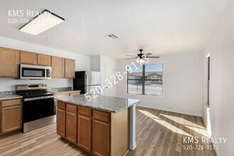 9945 E Star Vista Dr in Tucson, AZ - Building Photo - Building Photo