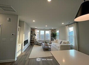 375 Chesapeake Cmns St in Garner, NC - Building Photo - Building Photo