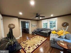 17717 New Hampshire Ave in Ashton, MD - Building Photo - Building Photo