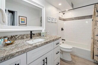 4310 Lower Honoapiilani Rd in Lahaina, HI - Building Photo - Building Photo