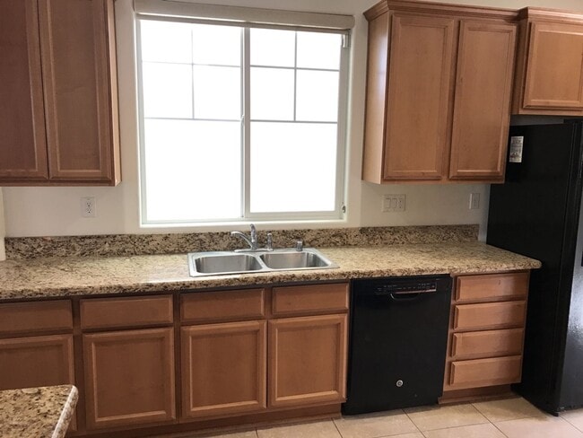 3417 Verona Terrace in Davis, CA - Building Photo - Building Photo