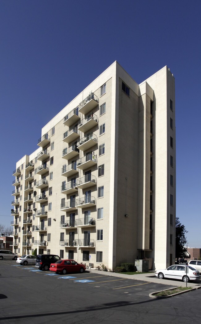 Lincoln Towers in Salt Lake City, UT - Building Photo - Building Photo