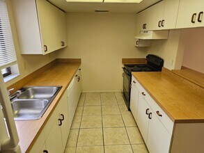 833 Mecca Dr in Sarasota, FL - Building Photo - Building Photo