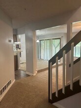 1595 Burnstone Dr in Stone Mountain, GA - Foto de edificio - Building Photo
