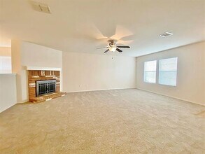 5519 Green Ivy Rd in Denton, TX - Building Photo - Building Photo